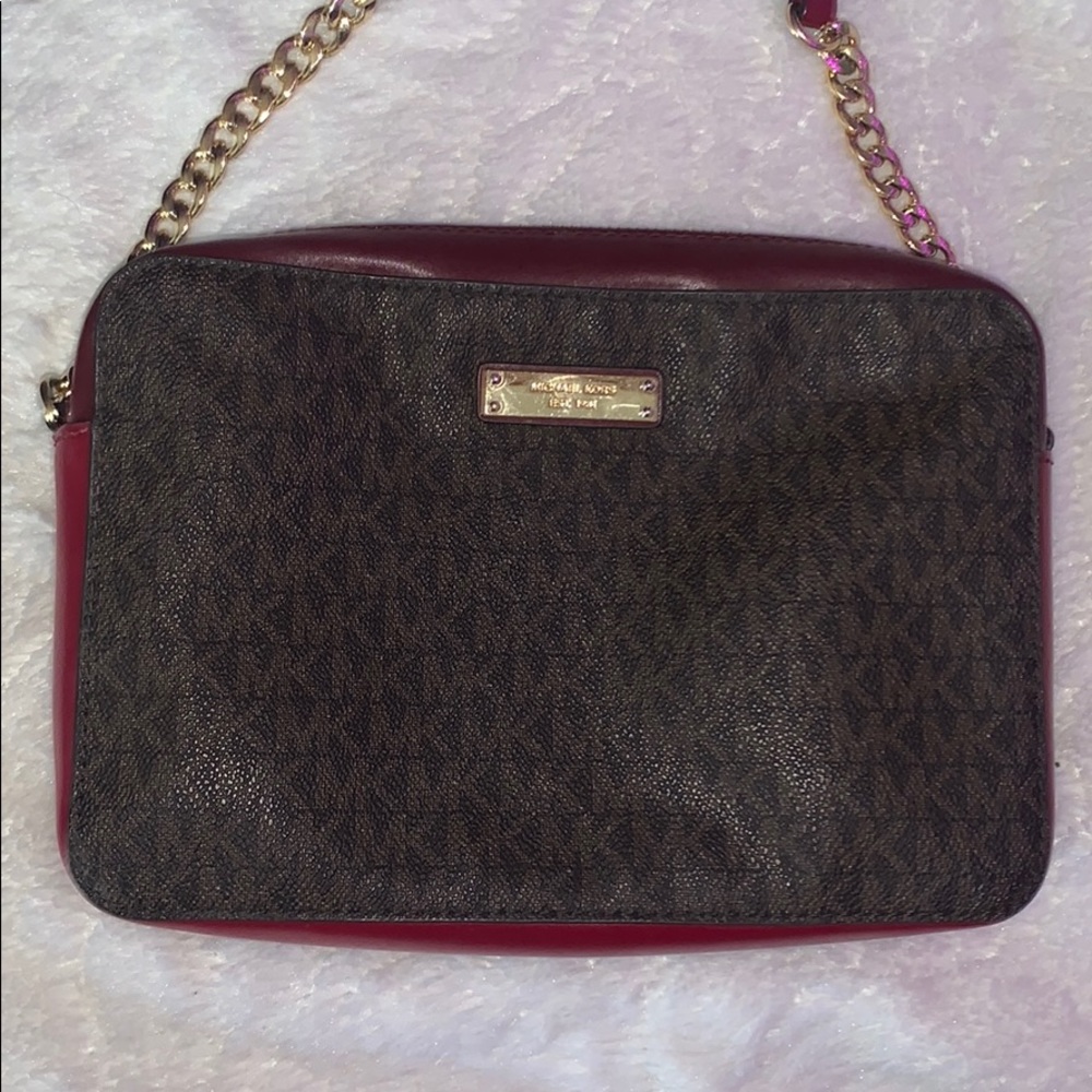 Micheal Kors purse